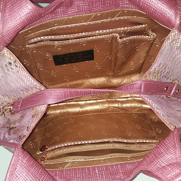 Purse - Picture 3 of 4